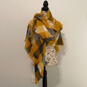Large autumn scarf